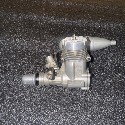 O.S. MAX-21  2 cycle glow engine with muffler super rare! ESTATE SALE!
