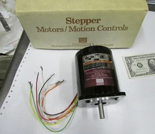 New Bodine Hy-Sync AC Synchronous/DC Motor 200 Step 2.5V 2534NJ0012 34T2FEHD Box