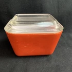 VINTAGE PYREX RED SMALL REFRIGERATOR DISH W/LID 501 VERY NICE!