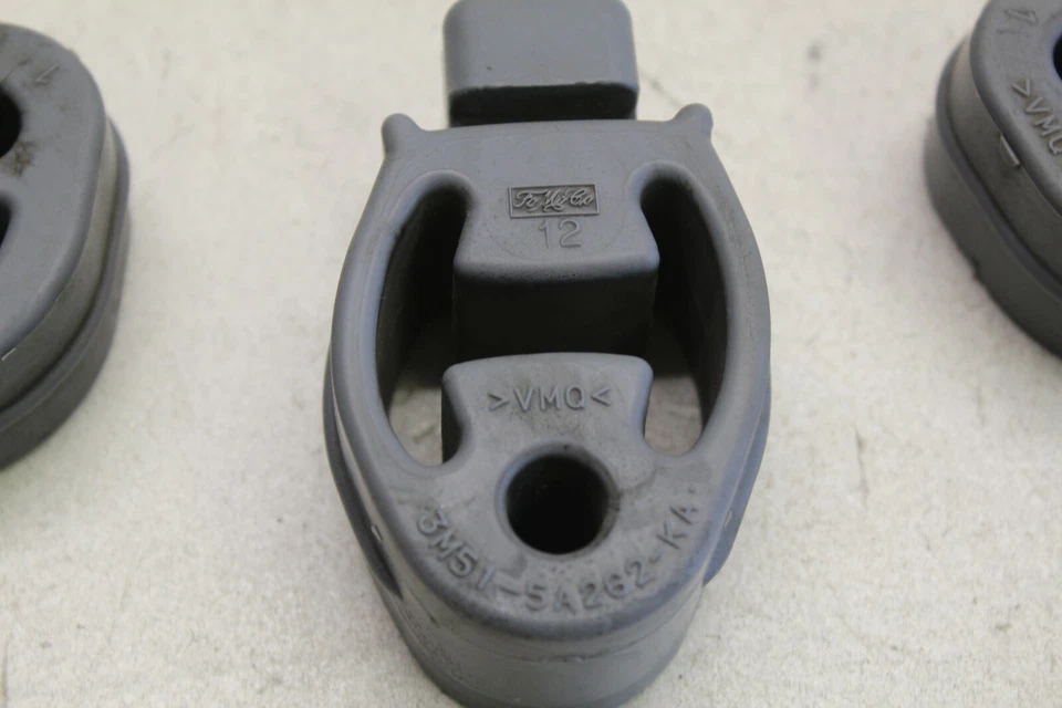 2007-2009 马自达 Speed3 Mazdaspeed3 OEM 橡胶衣架安装衬套套装 — 第 4/4 张图片