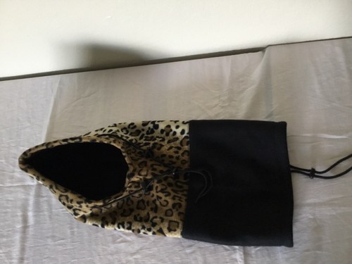 Hot Headz Leopard Fleece Hood 6 in 1 Winter weather Head Gear - Picture 2 of 3