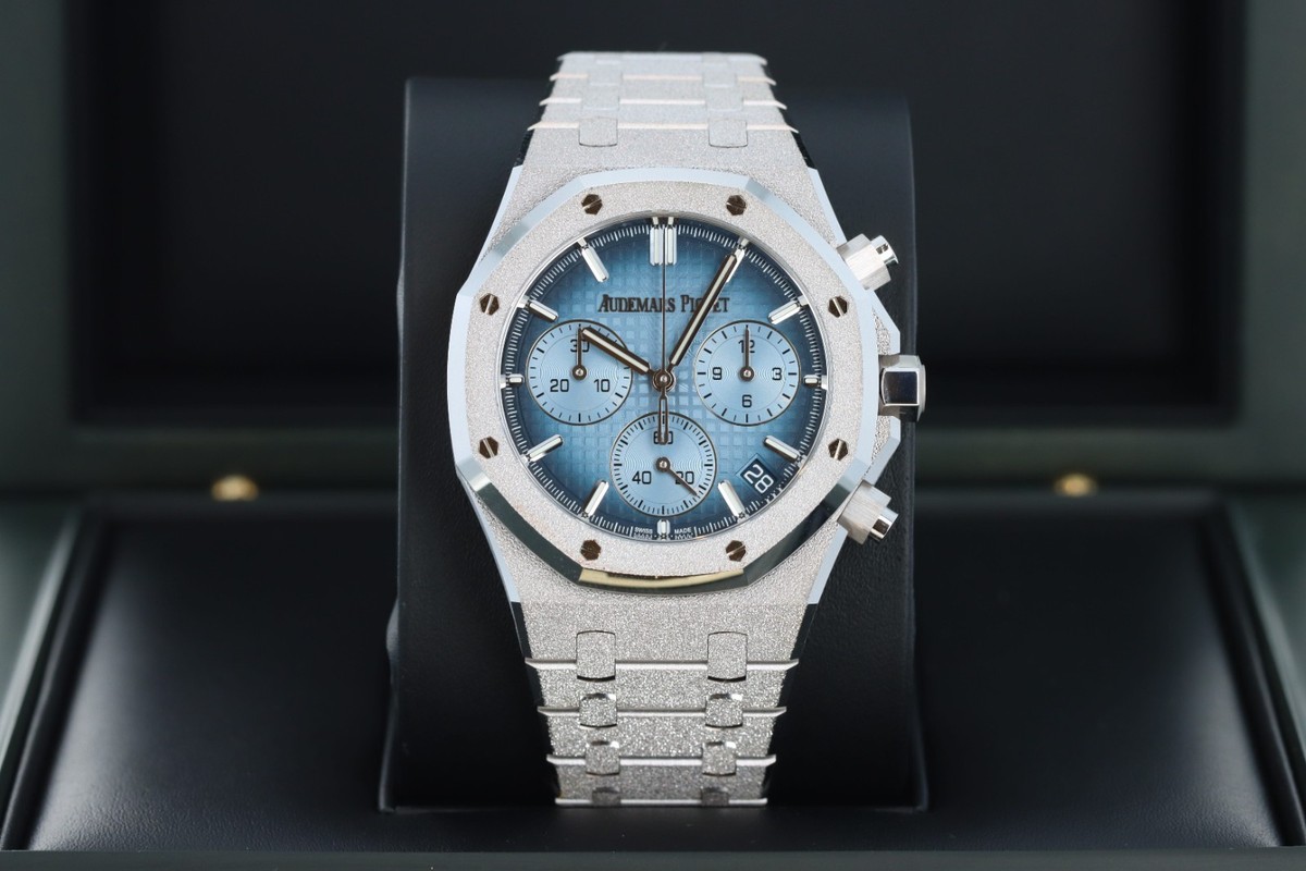 AP Royal Oak Chrono 41mm Frosted Smoked Blue White Gold, 26240BC