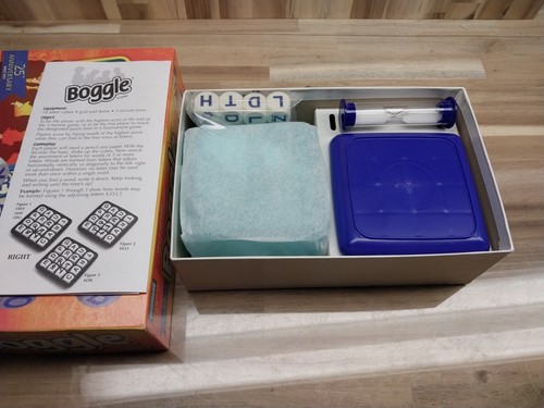 BOGGLE 1999 VERSION, 3 MINUTE WORD SEARCH GAME - Picture 7 of 7