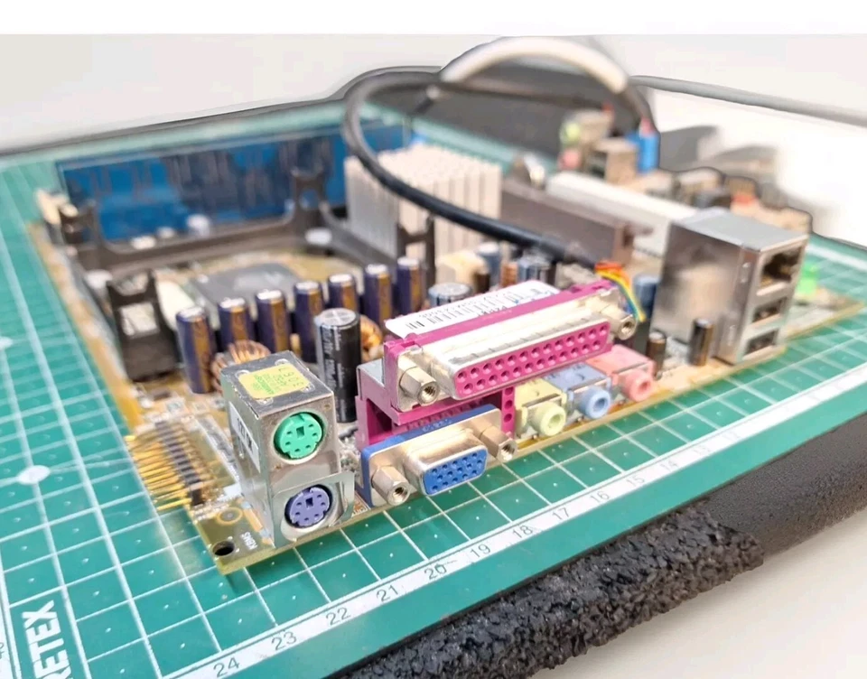 Carte mère Asus P4R8T REV 1.03 Socket 478 + Pentium 4 2.4 GHz DDR400 💾 Rétro PC - Photo 4/4