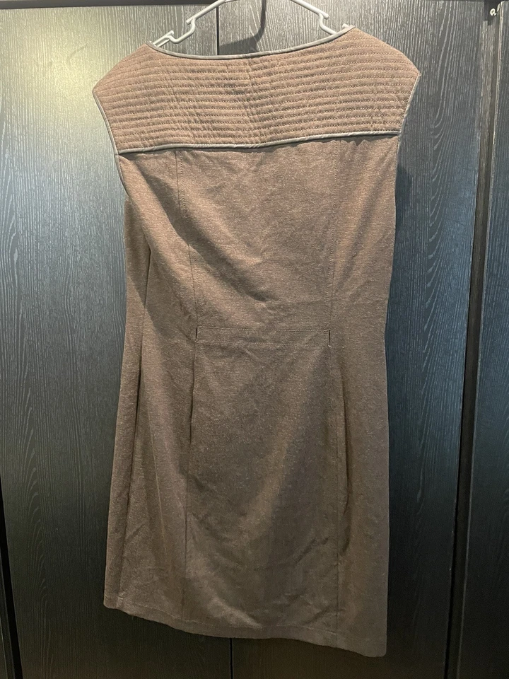 Vestido Studio M Chocolate con Detalle de Imitación Cuero Talla Grande Foto 2 de 2