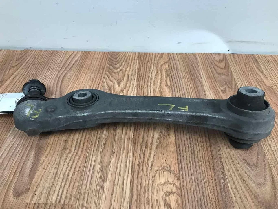 Brazo de control del conductor trasero inferior izquierdo bmw oe Deen6082t6 se adapta a BMW 750LI 2009-2015 Foto 4 de 4