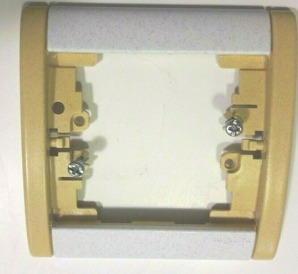 Plaque Interrupteur/Prise Legrand Sagane - Couleur Miel Jaune Silex - Réf. 850 50 (85050) - Neuf