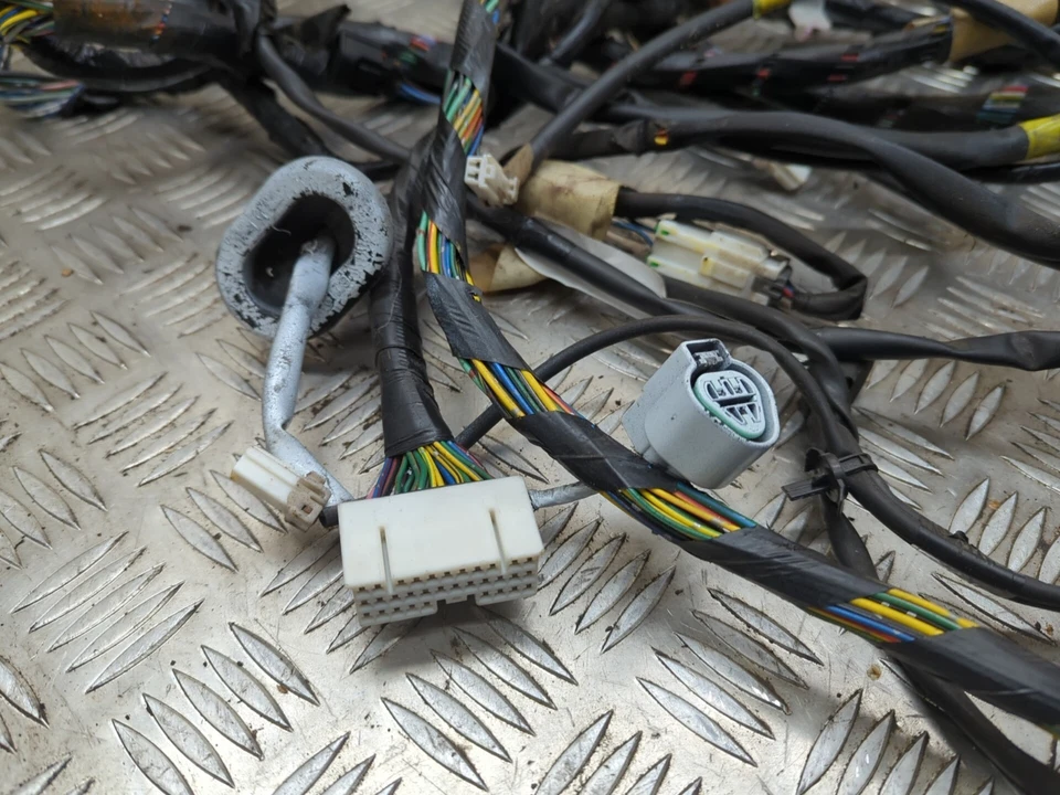 MITSUBISHI SHOGUN PAJERO MK2 TELAR DE CUERPO PRINCIPAL IZQUIERDA Y DERECHA MR445293 MR445312 (S1B) Foto 3 de 4