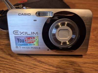 Casio Exilim EX-S880 Digitalkamera 8,1 MP silber