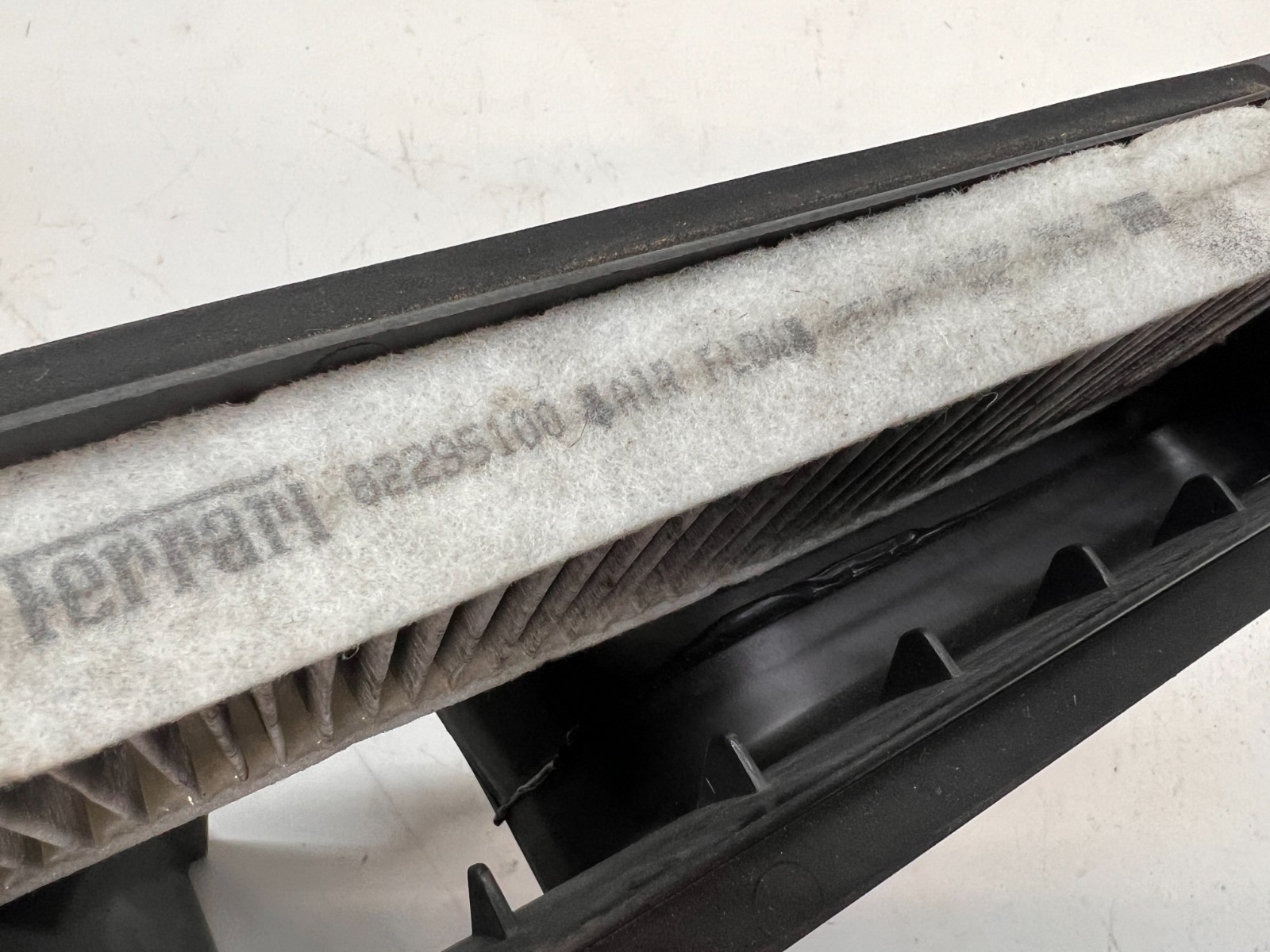 FERRARI 458 488 F8 MOBILE DUCT INTAKE OEM 83594700