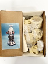 Lost In Space, Lunar Models 1994 Resin Model Garage Kit FG 51, UNBUILT 20 pieces Lost In Space, Lunar Models 1994 Resin Model Garage Kit FG 51, UNBUILT 20 pieces