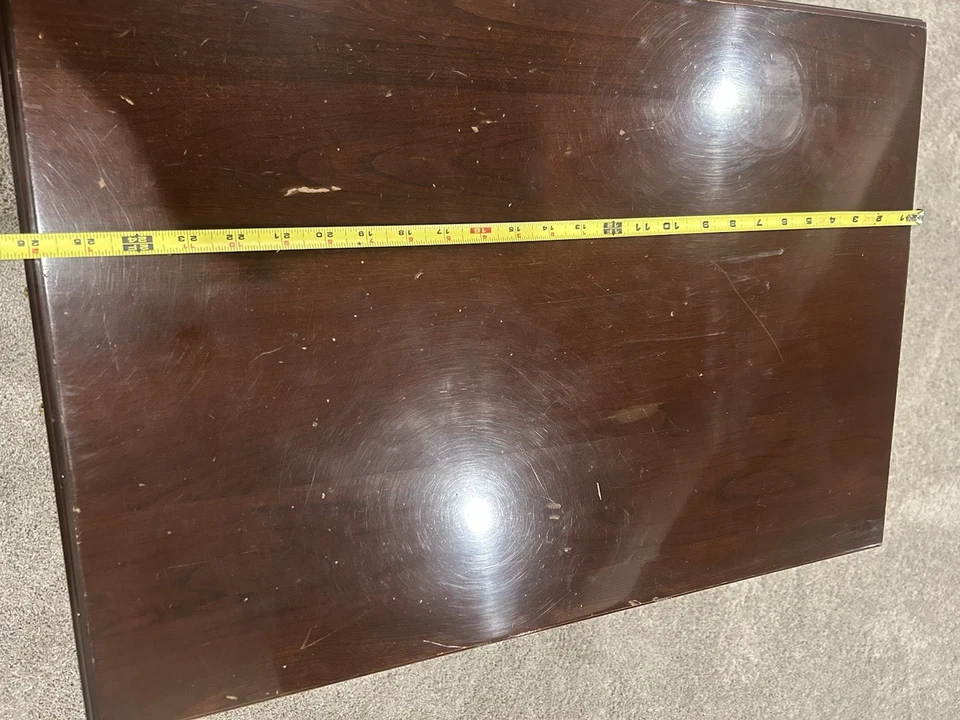 Mesa auxiliar vintage de madera de cerezo Harden Queen Anne con 1 cajón Foto 2 de 4