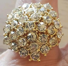 Beautiful Dome Of Sparkly Crystals Women's Fashion Ring Size 8.5"