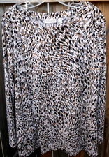 NWOT 🦋💎💥SUSAN GRAVER Modern Essentials💥💎🦋 Long Sleeve Print Top Stretch L