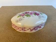 Vintage LIMOGES Deckeldose Porzelan Blumenmotiv  Frankreich  7,0 x 4,5 cm
