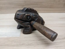Hand Carved Wood Percussion Guiro Rasp Frog  Musical Instrument Stick Brown Vtg