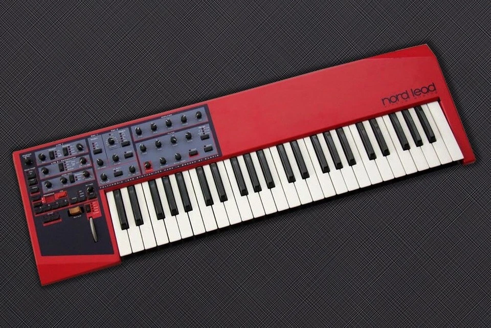 Clavia Nord Lead 1 Synthesizer Keyboard + Top Zustand