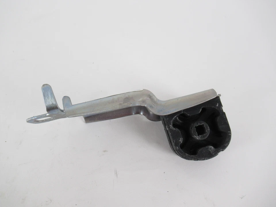 Soporte de escape y aislador genuino OEM Mopar Dodge Jeep Fiat 68246912AA Foto 4 de 4