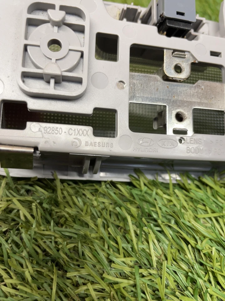 ✅ Luz interior HYUNDAI SONATA 2017 92850-C1XXX OEM Foto 3 de 4