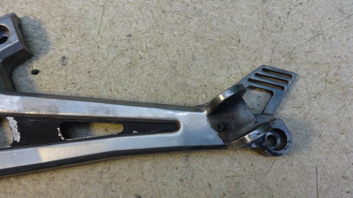 1984 Kawasaki ZX900 Ninja ZX 900 K525. left foot peg bracket