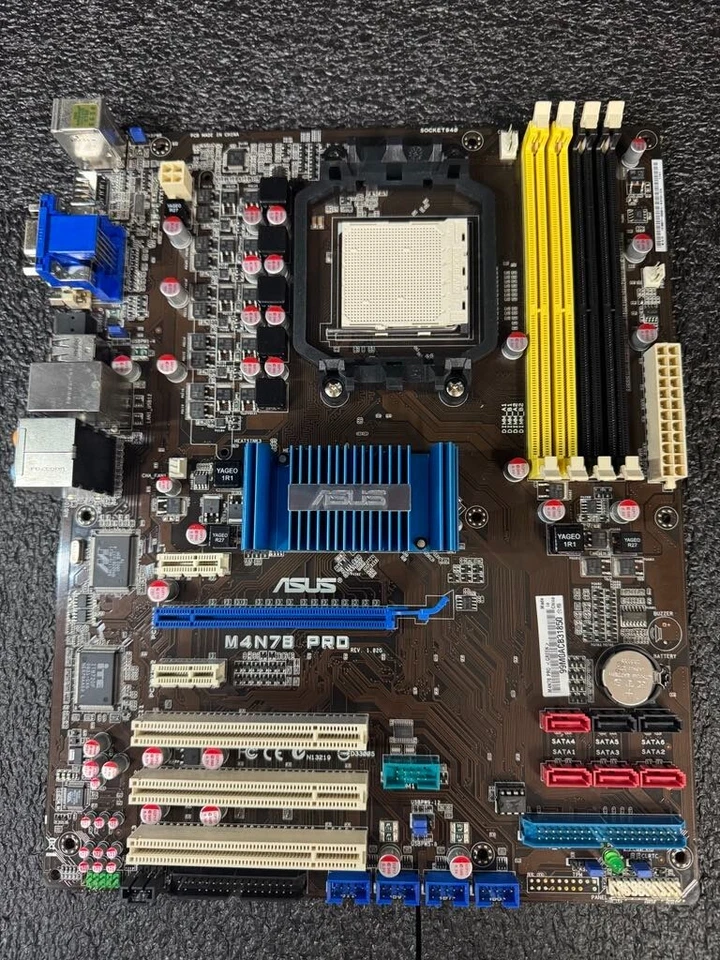 ASUS M4N78 PRO AM3/AM2+ Nvidia GeForce 8300 Chipset AMD Phenom II DDR2 - Image 3 of 4