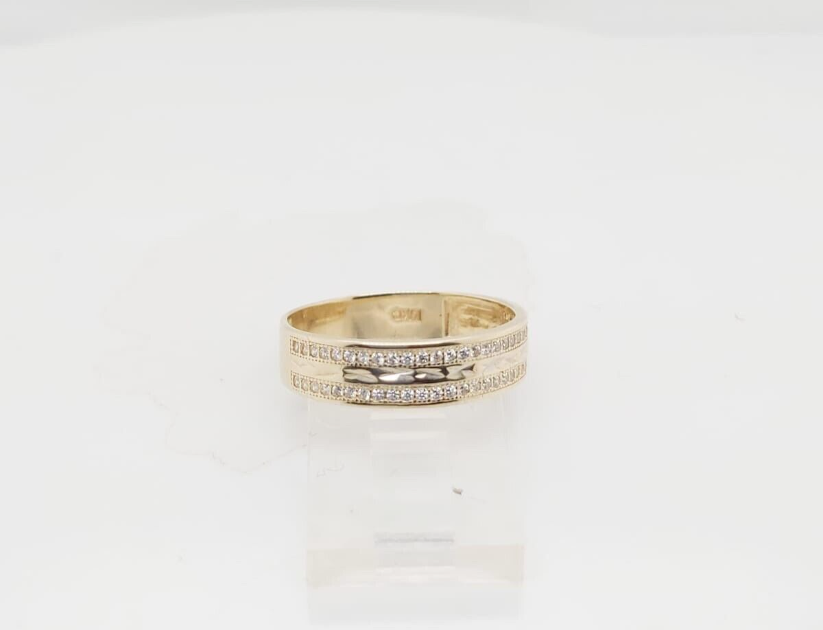 10k Yellow Gold Wedding Band Ring With cz Stones-image