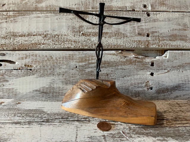 VTG 2001 CRUCIFIX METAL WOOD JESUS FIGURINE HANDCRAFTED ART SIGNED JIM SPEARS