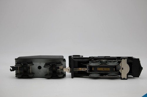 Steam 2-4-0 Tender-Locomotive LIONEL LINES# 8625 - O-27 for Parts or Repair - Picture 2 of 4