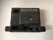 2017 Mercedes Sprinter Door control unit module A9069006503