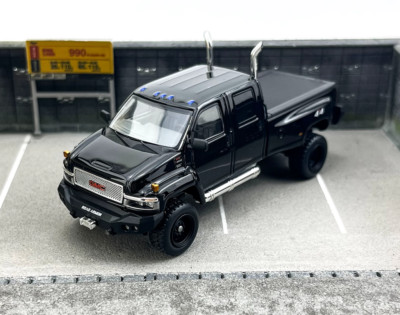 EY GOC 1:64 Black Top kick C4500 Muscle Pickup Truck Model Diecast Display Car