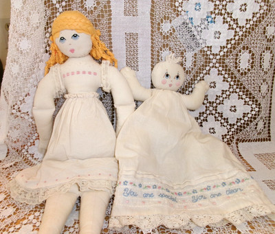 2 Beautiful Vintage Handmade Embroidered Face Cloth Dolls Sisters 19.5'' & 12''