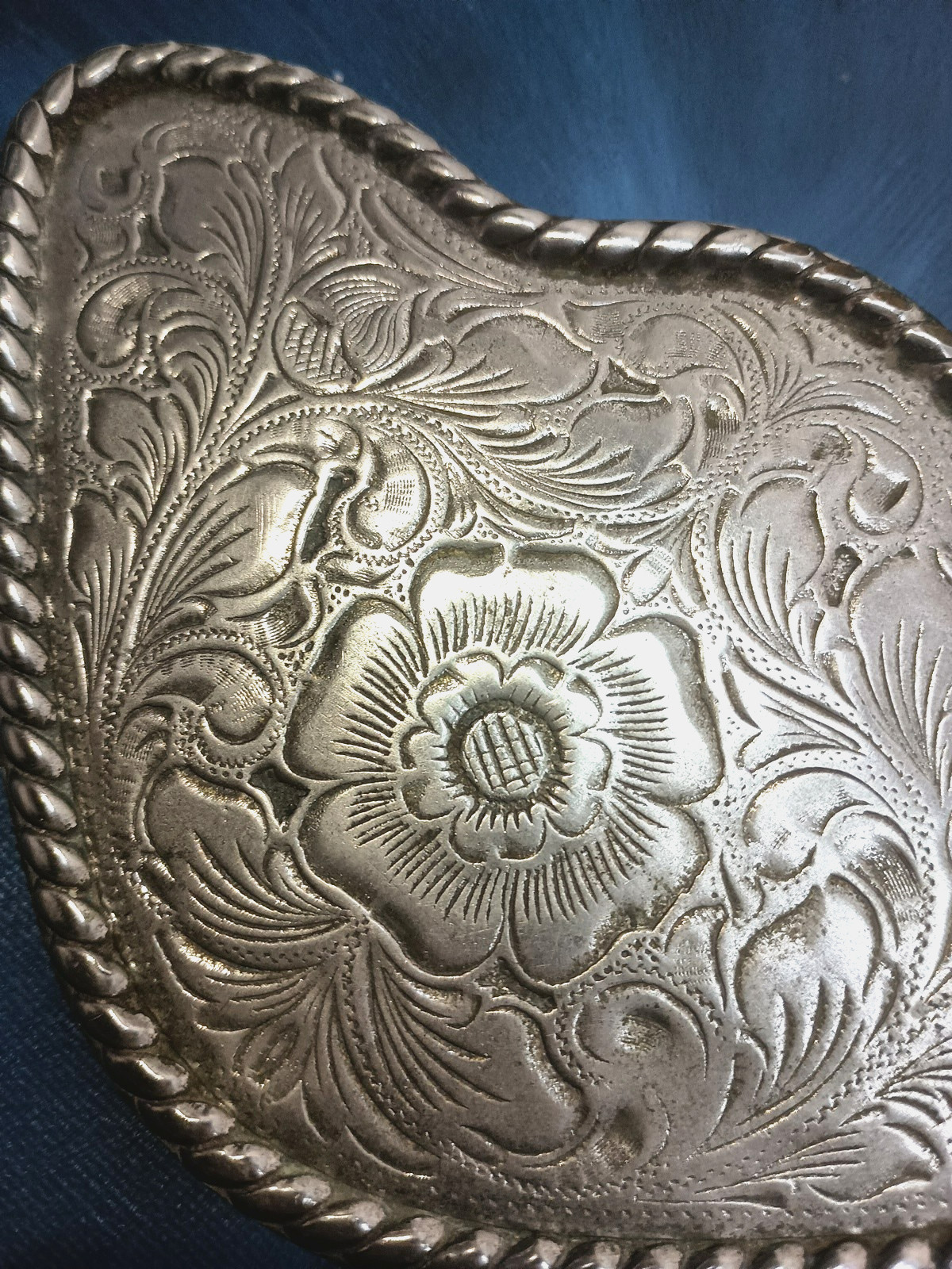 Vintage Western Saddle Corner Plate Floral w/ Rope Edge