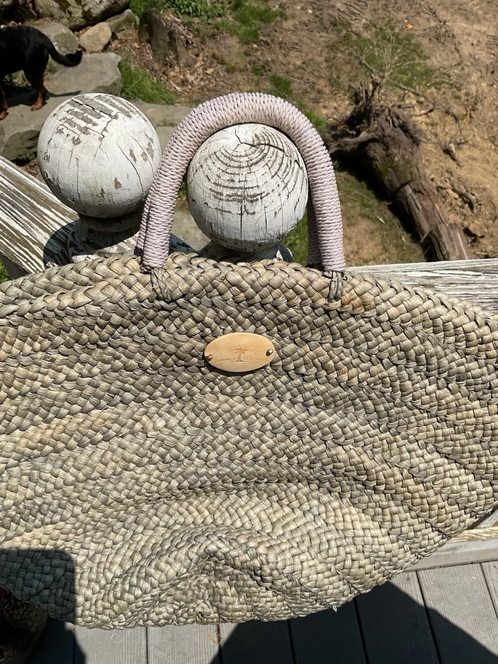 Bolso de Mano Tommy Bahama Forrado de Paja Foto 4 de 4