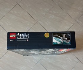 LEGO Star Wars: B-wing Starfighter (10227)