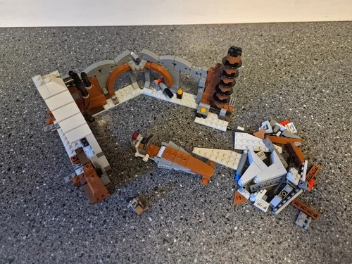 LEGO Star Wars Duel on Geonosis (75017) 88% Complete - No Minifigures