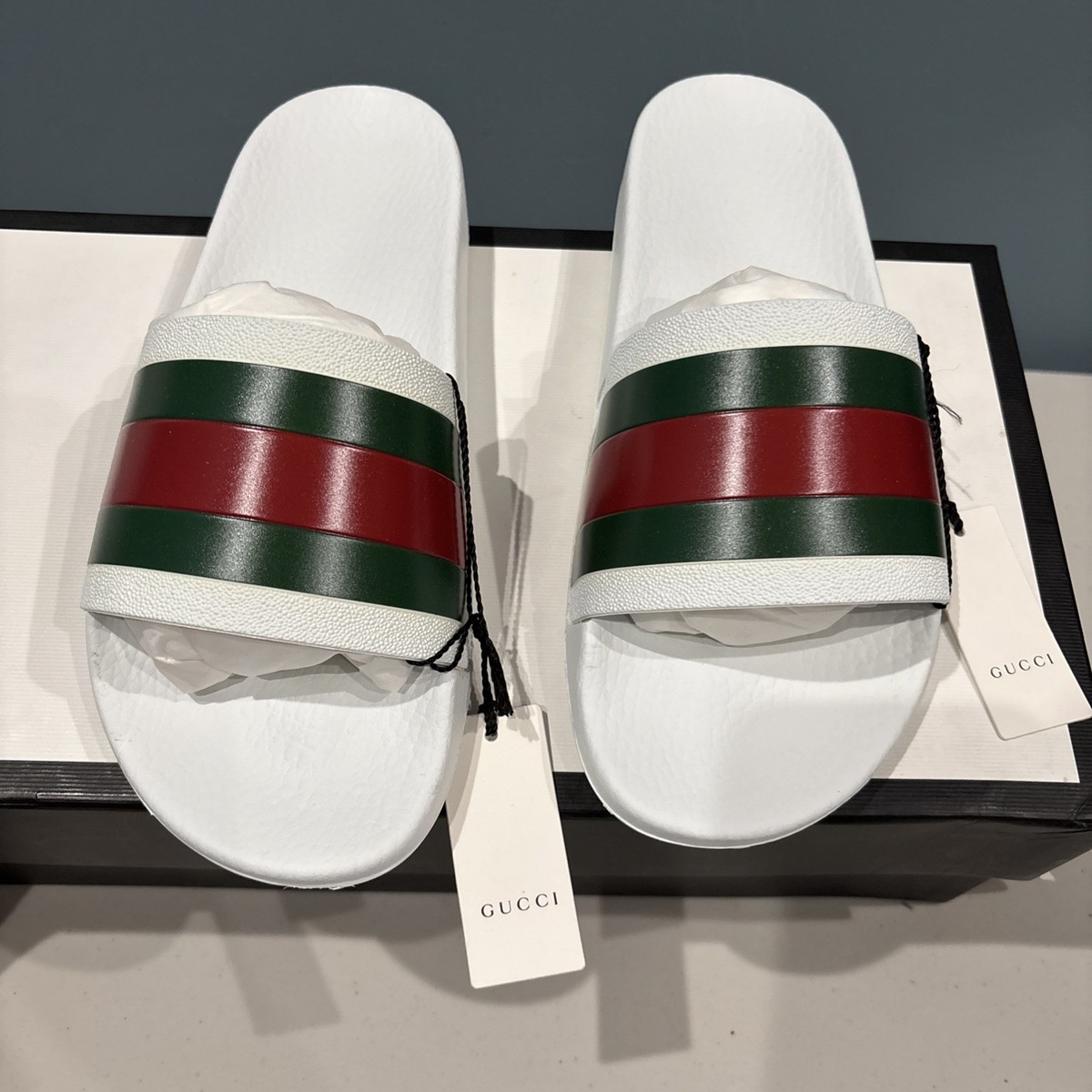 NIB GUCCI Pursuit Stripes White Pool Slides Mens - White Gucci Web