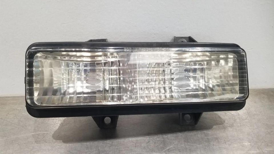 93 GMC G2500 VANDURA LUZ INTERMITENTE CONDUCTOR IZQUIERDO Foto 2 de 4