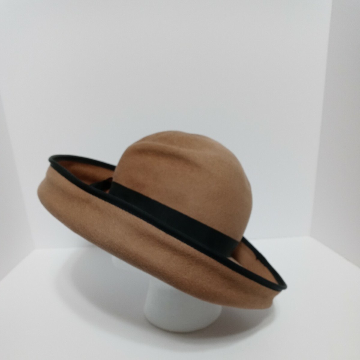 Vintage 60s Camel Wool Cloche Hat Leather Bow Henry Pollak Henry Pollak Hat - Etsy main image 2
