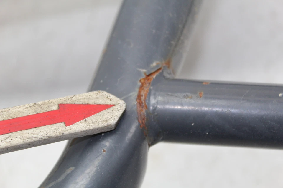 Kubota RTV900 2007 parachoques delantero Foto 2 de 4