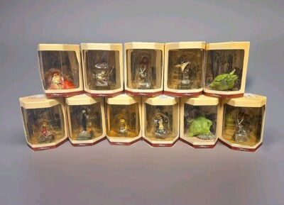 Disney Tiny Kingdom NIGHTMARE BEFORE CHRISTMAS vintage 1993 set of 11 Halloween 