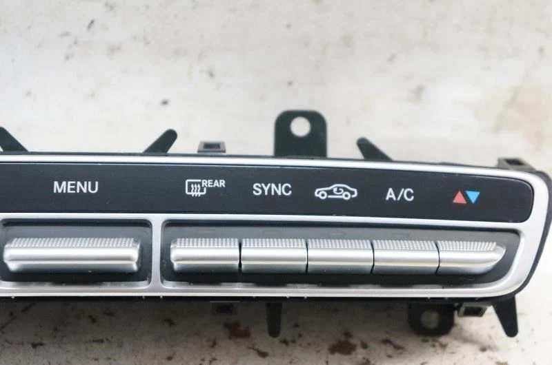 Mercedes-Benz C 300 2015 calefacción aire acondicionado control de temperatura A2C9556640001 OEM Foto 3 de 4