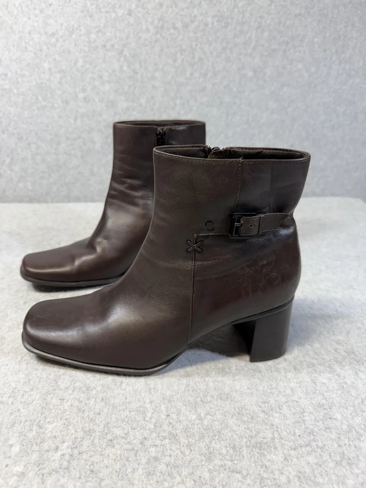 Liz Claiborne Boots Womens Size 9.5 Brown Leather Ankle Block Heel Hatteras Zip - Image 2 of 4