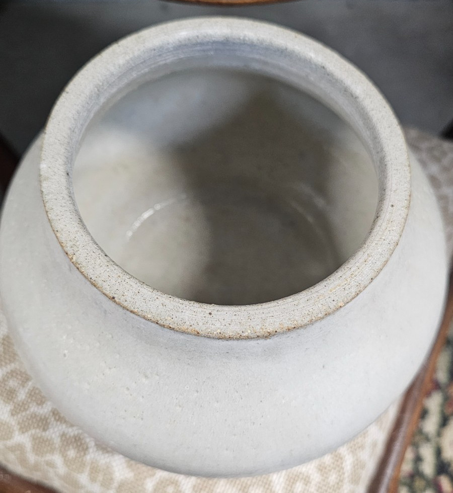 Vintage Stoneware Crock or Vase off white, 5.5”T X 7" EUC Collectable thumbnail 2