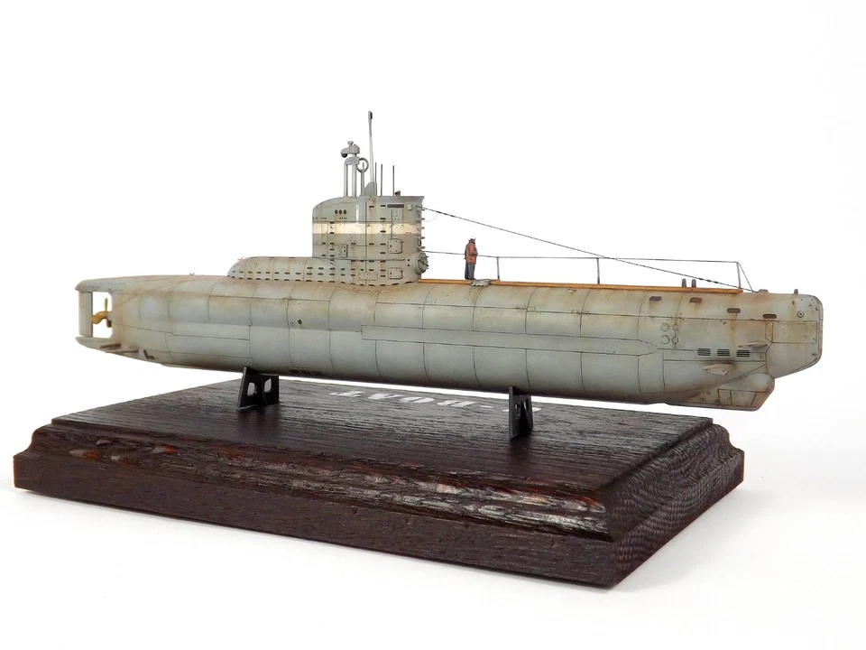 U-Boat Type XXIII U2322 German submarine 1/144 WW2 Built and paintig - Bild 2 von 4