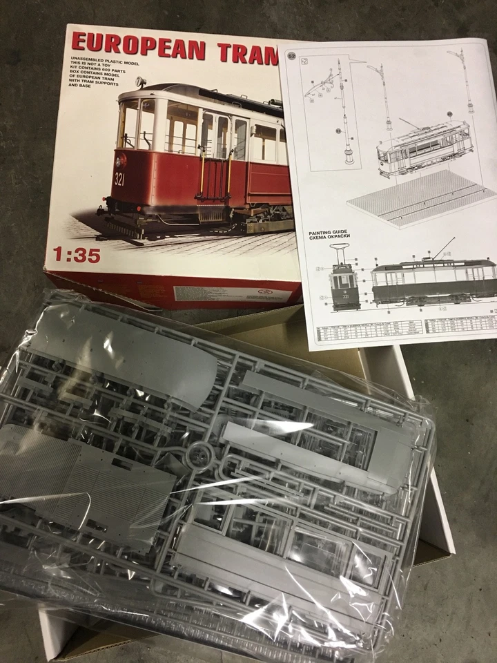 MiniArt 1/35 European Tram with base - Immagine 3 di 3