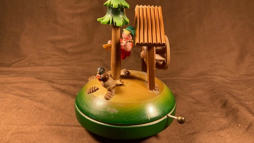 Vintage Swiss Thorens Revolving Music Box Wood Figures Plays Es klappert die Muh - Picture 7 of 12
