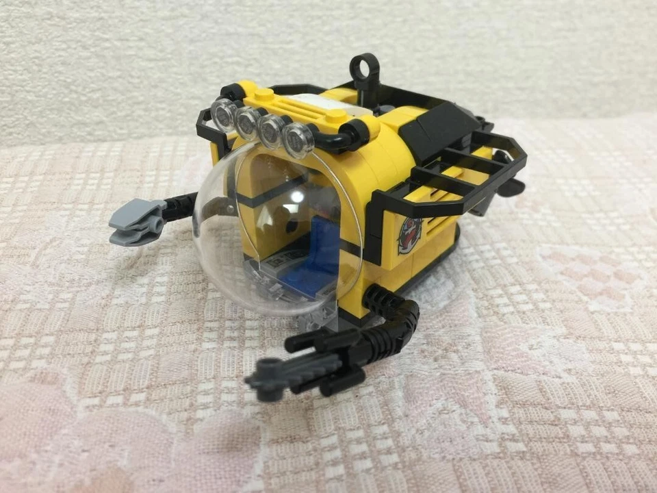 LEGO 60096 Deep Sea Operation Base City Deep Sea Explorers 2015 without Box - Image 3 of 4