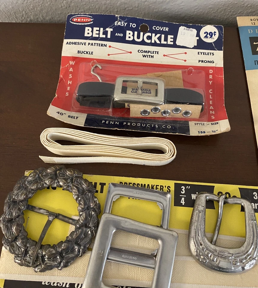 Lot of 10 Talon Zippers  Buckles And Accessories Vintage Large Lot - Image 3 of 4