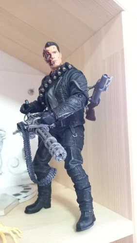 Arnold Schwarzenegger The Terminator T800 Action Figure Model Toy 18cm Doll NECA - Image 4 of 4