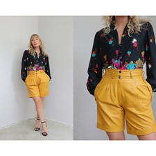 1990's Vintage Mustard Pleat Leather High Rise Shorts Women's SM MD 28" Waist